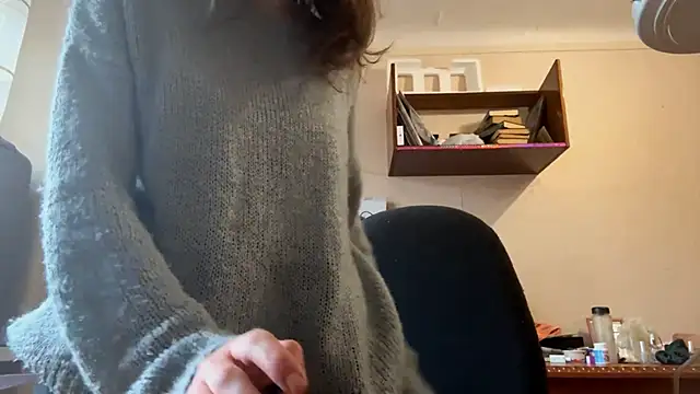 Snapshot of BunkedTempter chatting on 10-28-25, 08:29 BunkedTempter online show from 10-28-25, 08:29