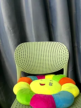 Snapshot of karakin1220 chatting on 12-15-25, 12:53 karakin1220 online show from 12-15-25, 12:53