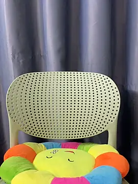 Snapshot of karakin1220 chatting on 12-19-25, 04:30 karakin1220 online show from 12-19-25, 04:30