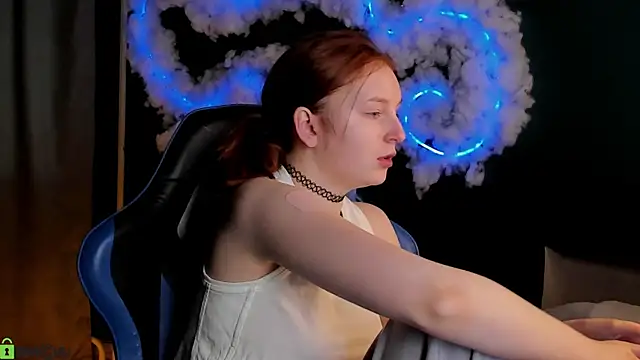 AngelWisee online show from 05-08-26, 03:01
