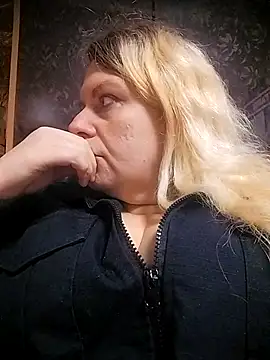 Lana-murr online show from 10-28-25, 06:39