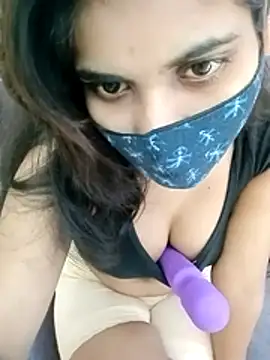 Snapshot of Indian-Glory chatting on 11-28-25, 05:04 Indian-Glory online show from 11-28-25, 05:04