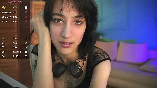 Snapshot of Leta_Vian chatting on 10-29-25, 09:16 Leta Vian online show from 10-29-25, 09:16