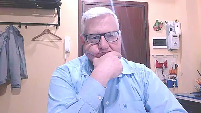 Diegoriv71 online show from 04-10-26, 10:09