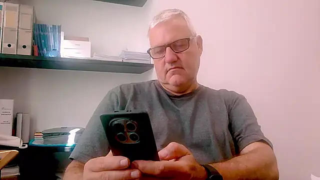 Snapshot of Diegoriv71 chatting on 07-01-26, 07:43 Diegoriv71 online show from 07-01-26, 07:43