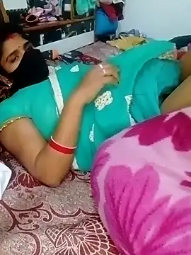 hot couple 000 online show from 01-06-26, 02:54