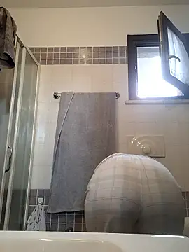 Piediniecollant online show from 01-08-26, 08:16