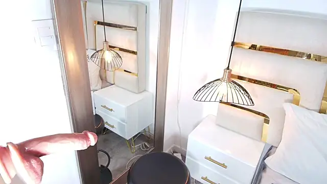 Snapshot of Sophie_Leclair_ chatting on 11-01-25, 01:02 Sophie Leclair online show from 11-01-25, 01:02