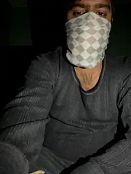 Snapshot of Vanshmahajann chatting on 01-16-26, 04:33 Vanshmahajann online show from 01-16-26, 04:33