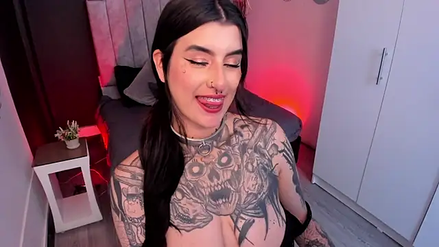 mia jagger online show from 06-13-26, 03:37