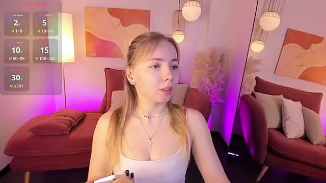 Snapshot of Nora_Miller chatting on 11-06-25, 05:52 Nora Miller online show from 11-06-25, 05:52