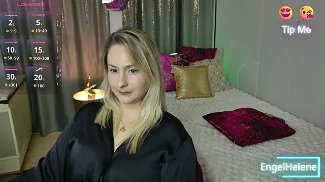 EngelHelene online show from 10-31-25, 07:04