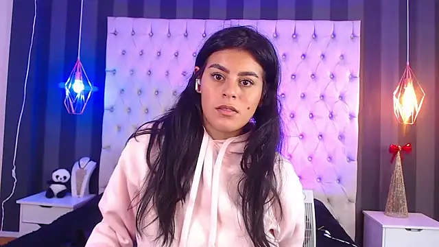 Camile Petite online show from 11-13-25, 08:30