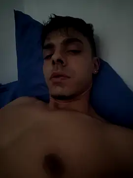 Snapshot of escorpion07u chatting on 10-31-25, 06:53 escorpion07u online show from 10-31-25, 06:53