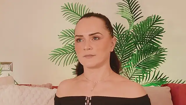 Snapshot of SiennaRosse chatting on 03-11-26, 09:21 SiennaRosse online show from 03-11-26, 09:21