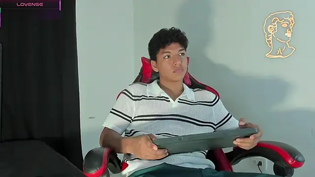 Maximiliano Khalil online show from 03-12-26, 07:31