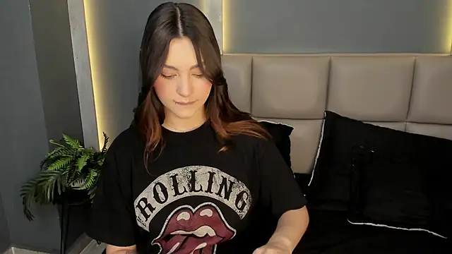 Snapshot of DakotaRussell_ chatting on 12-14-25, 12:32 DakotaRussell online show from 12-14-25, 12:32