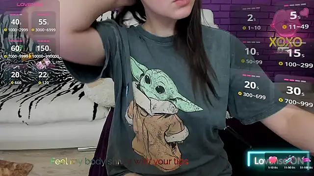 Snapshot of GlowMimi chatting on 02-26-26, 07:35 GlowMimi online show from 02-26-26, 07:35