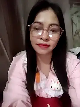 Bamboo-niee123 online show from 04-23-26, 01:57