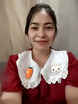 Bamboo-niee123 online show from 04-28-26, 02:27