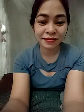 Bamboo-niee123 online show from 04-28-26, 08:03