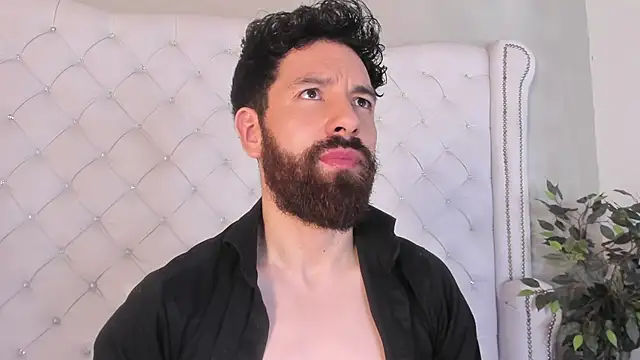 Snapshot of jackfoden01 chatting on 10-28-25, 05:22 jackfoden01 online show from 10-28-25, 05:22