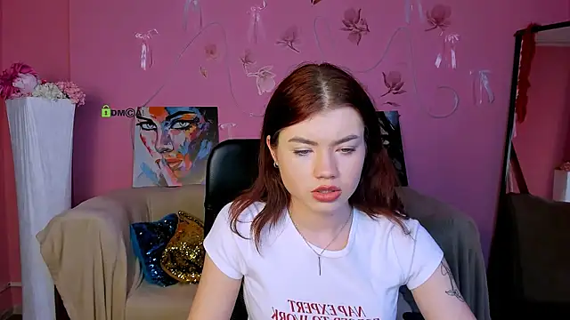 Snapshot of isabel_wave chatting on 06-19-26, 07:06 isabel wave online show from 06-19-26, 07:06