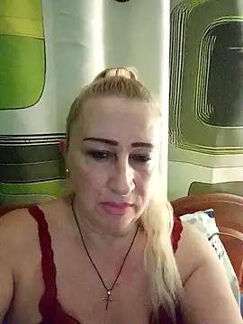 Esenia505 online show from 12-17-25, 04:02