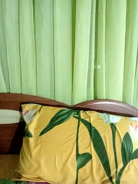 Esenia505 online show from 04-20-26, 07:44