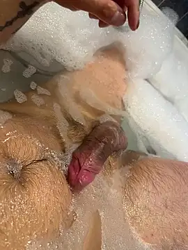 Snapshot of VamosSpain chatting on 10-30-25, 11:33 VamosSpain online show from 10-30-25, 11:33