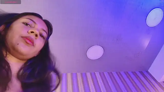 Snapshot of KamyGlam chatting on 01-17-26, 08:23 KamyGlam online show from 01-17-26, 08:23