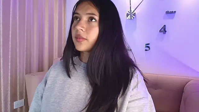 Snapshot of KamyGlam chatting on 02-06-26, 08:01 KamyGlam online show from 02-06-26, 08:01