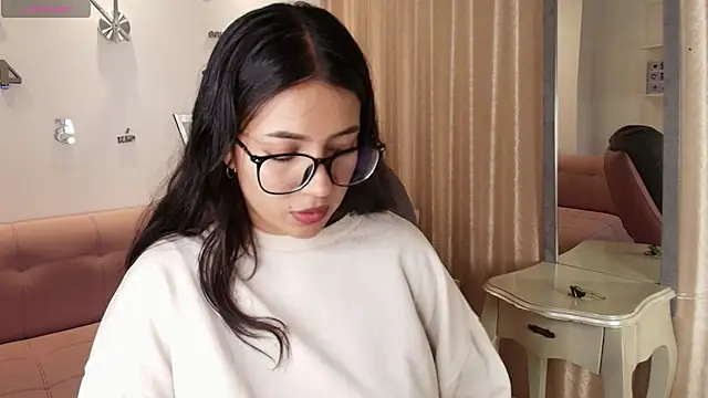 Snapshot of KamyGlam chatting on 02-09-26, 08:02 KamyGlam online show from 02-09-26, 08:02