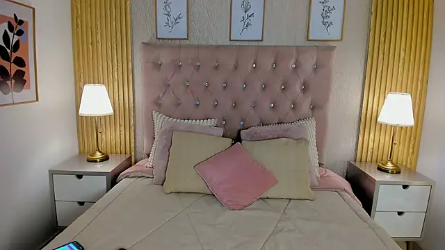 KamyGlam online show from 06-18-26, 08:13