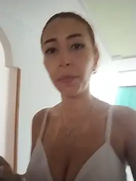 Snapshot of julialex_ chatting on 02-19-26, 07:10 julialex online show from 02-19-26, 07:10