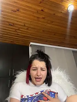 Snapshot of SaritaBanks_ chatting on 11-02-25, 02:36 SaritaBanks online show from 11-02-25, 02:36