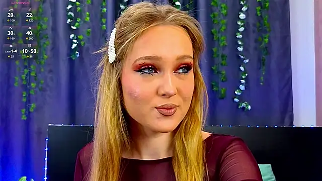 Snapshot of VanessaLightDiamond chatting on 11-27-25, 04:03 VanessaLightDiamond online show from 11-27-25, 04:03