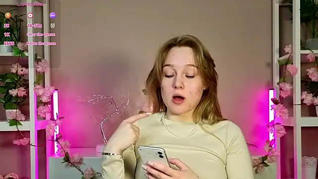 Snapshot of VanessaLightDiamond chatting on 02-12-26, 06:52 VanessaLightDiamond online show from 02-12-26, 06:52