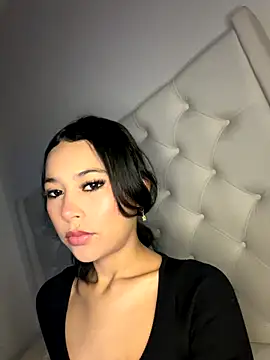 isabella-montes online show from 11-21-25, 03:27