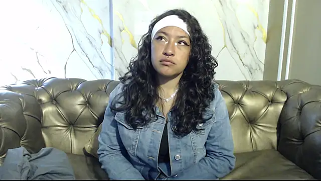 Snapshot of Kataleyaa2_ chatting on 10-29-25, 12:51 Kataleyaa2  online show from 10-29-25, 12:51