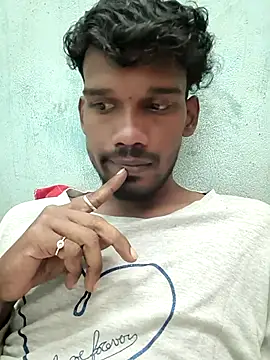 Snapshot of cutty_abi_ chatting on 11-18-25, 03:45 cutty abi online show from 11-18-25, 03:45