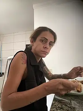 sabrinaneves online show from 02-12-26, 04:02