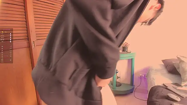 estmonnn online show from 11-18-25, 03:38