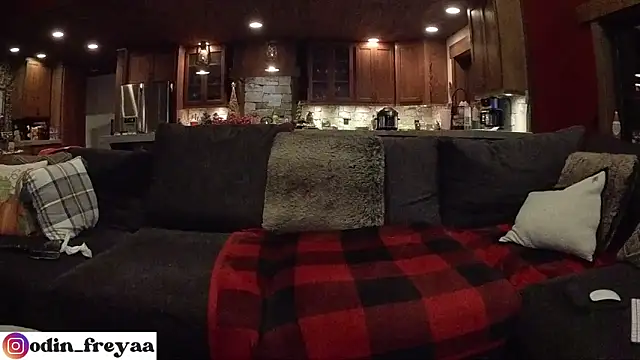 Odin Freya online show from 11-29-25, 02:25