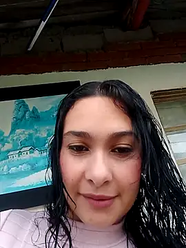 Isa-Giraldo online show from 10-31-25, 12:28