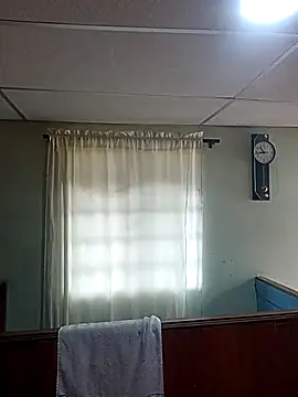 Isa-Giraldo online show from 11-13-25, 12:37