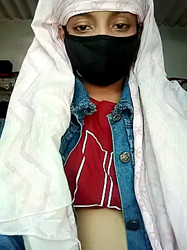 Quenn-Jiya752 online show from 11-09-25, 06:44