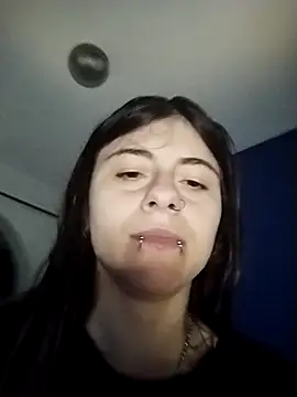 Snapshot of Bad0ll_3 chatting on 10-30-25, 02:46 Bad0ll 3 online show from 10-30-25, 02:46