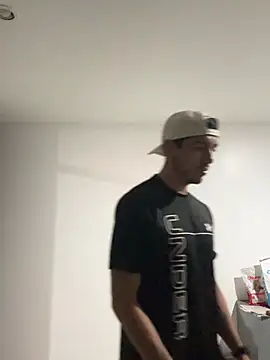 Snapshot of Harry69melon chatting on 02-11-26, 04:17 Harry69melon online show from 02-11-26, 04:17