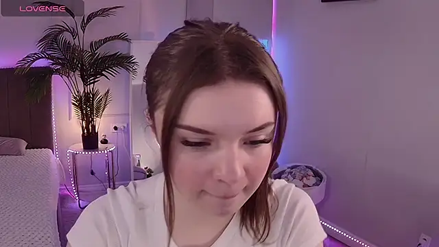 Alice Bloome online show from 10-29-25, 09:11